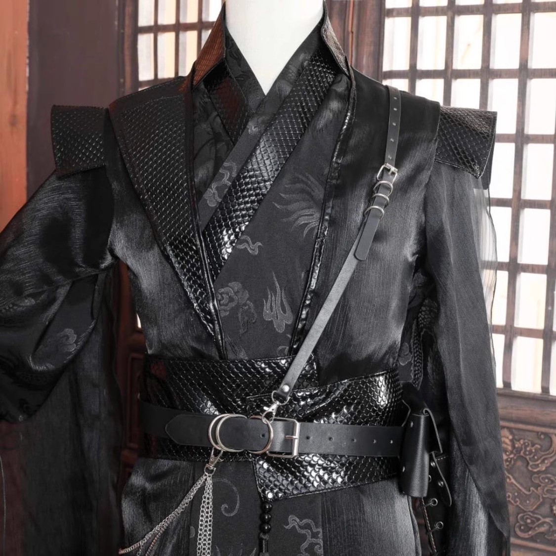 He Xuan Male Carnival Cosplay  - огляд і ціна Anime Cosplay Outfits Male